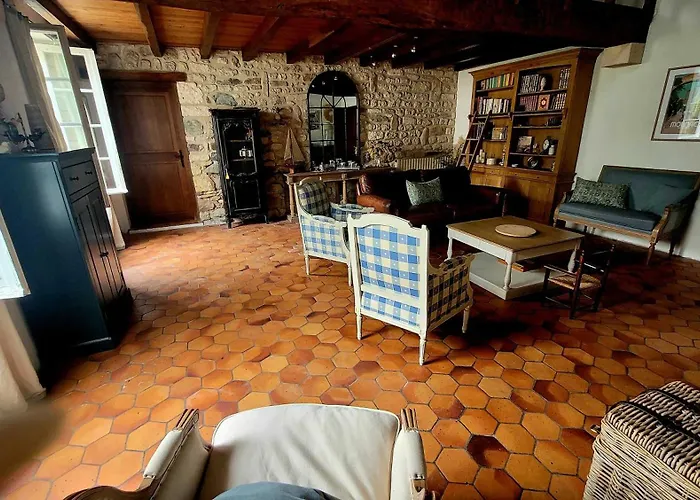 Charming With Pool Near Royan & Beaches Сasa de vacaciones *