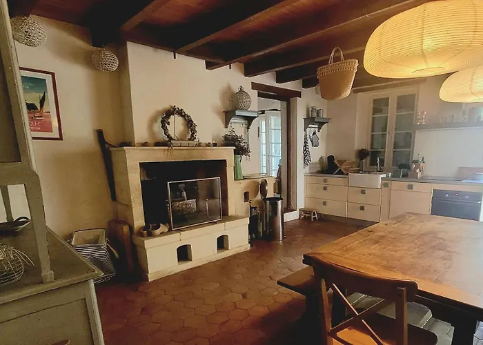 Сasa de vacaciones Charming With Pool Near Royan & Beaches *